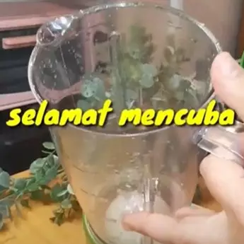 Bukan direndam pakai air panas, begini trik gampang hilangkan bau cabai di blender pakai 1 bahan dapur