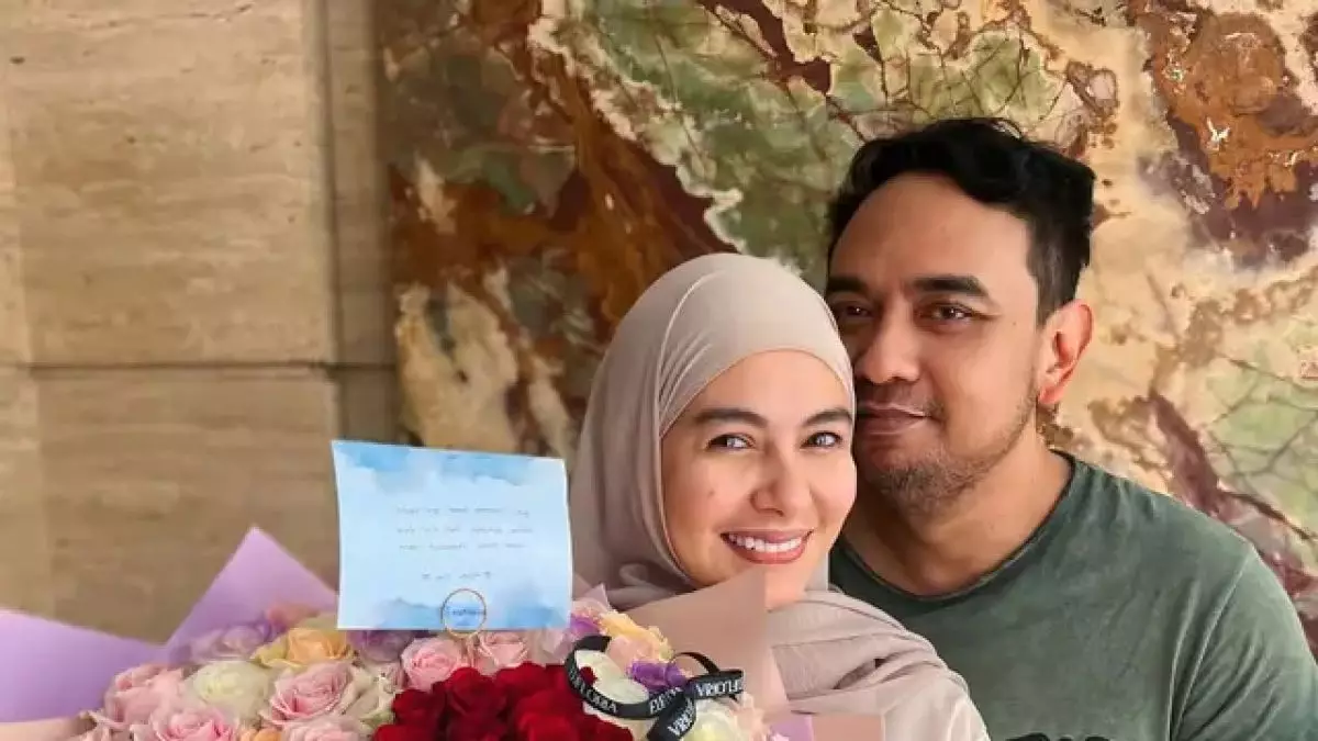 Dikabarkan pisah ranjang dengan Bebi Romeo usai 20 tahun nikah, Meisya Siregar beri respons santai