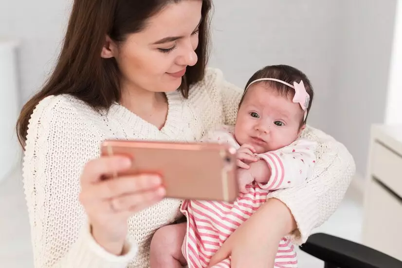 Larangan bayi difoto terlalu sering © 2024 freepik.com Larangan bayi difoto terlalu sering © 2024 freepik.com