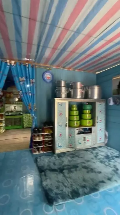 rumah kayu ini colorful sedap dipandang © TikTok rumah kayu ini colorful sedap dipandang © TikTok