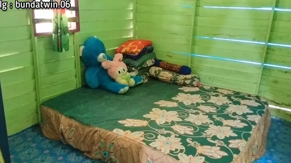 rumah papan nyaman dan adem © YouTube/Bunda Twin  rumah papan nyaman dan adem © YouTube/Bunda Twin