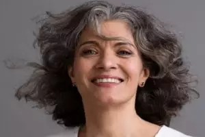 Tanpa cengkeh dan kemiri, ini trik agar uban tak tumbuh lagi pakai 1 jenis tanaman liar