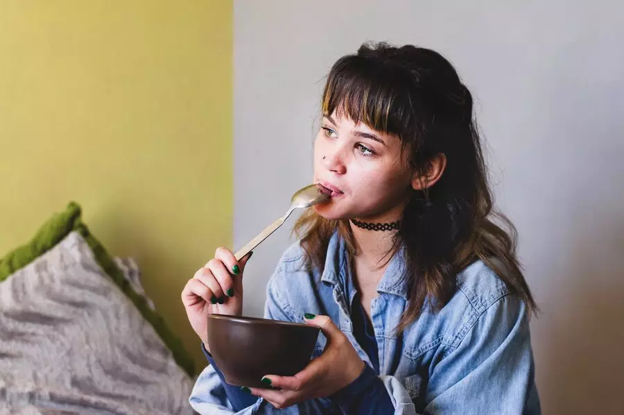 Ibu hamil tak boleh makan pedas © 2024 freepik.com