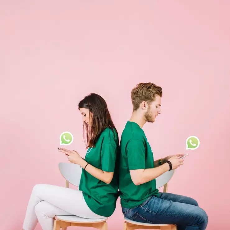 Cara menggunakan dan mengaktifkan Meta AI di WhatsApp © 2024 freepik.com