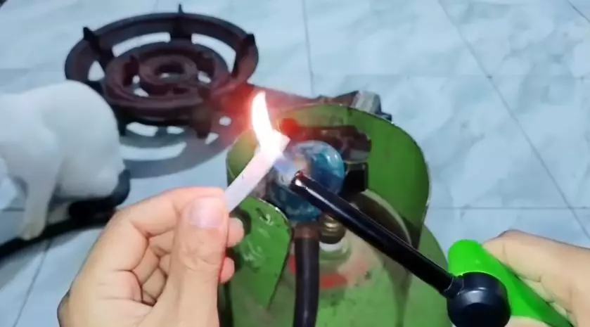 trik mengatasi gas bocor selang © 2023 brilio.net