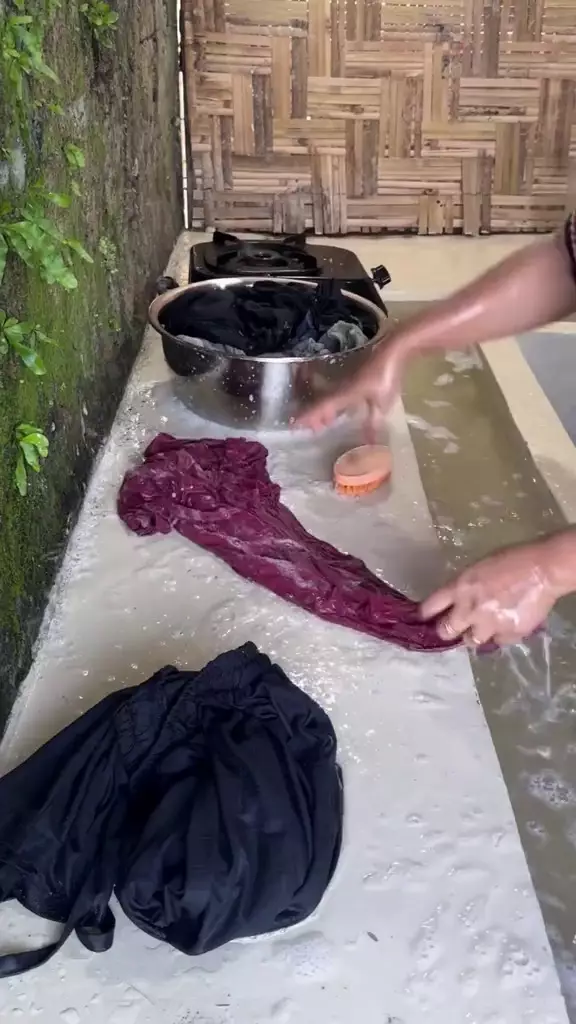dapur ada tempat cuci piring air mengalir seperti sungai © 2024 TikTok