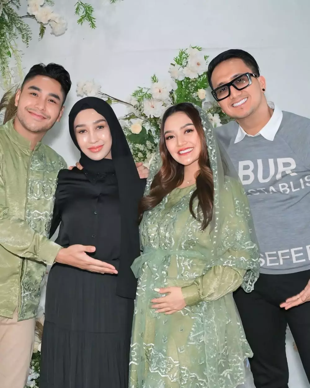 pengajian 4 bulanan anak siti badriah dan krisjiana © 2024 Instagram pengajian 4 bulanan anak siti badriah dan krisjiana © 2024 Instagram