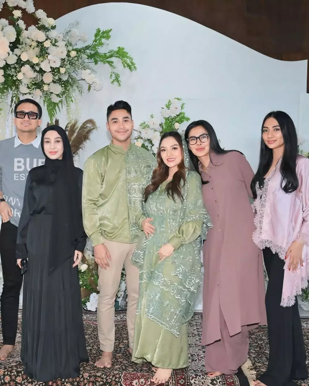 pengajian 4 bulanan anak siti badriah dan krisjiana © 2024 Instagram pengajian 4 bulanan anak siti badriah dan krisjiana © 2024 Instagram