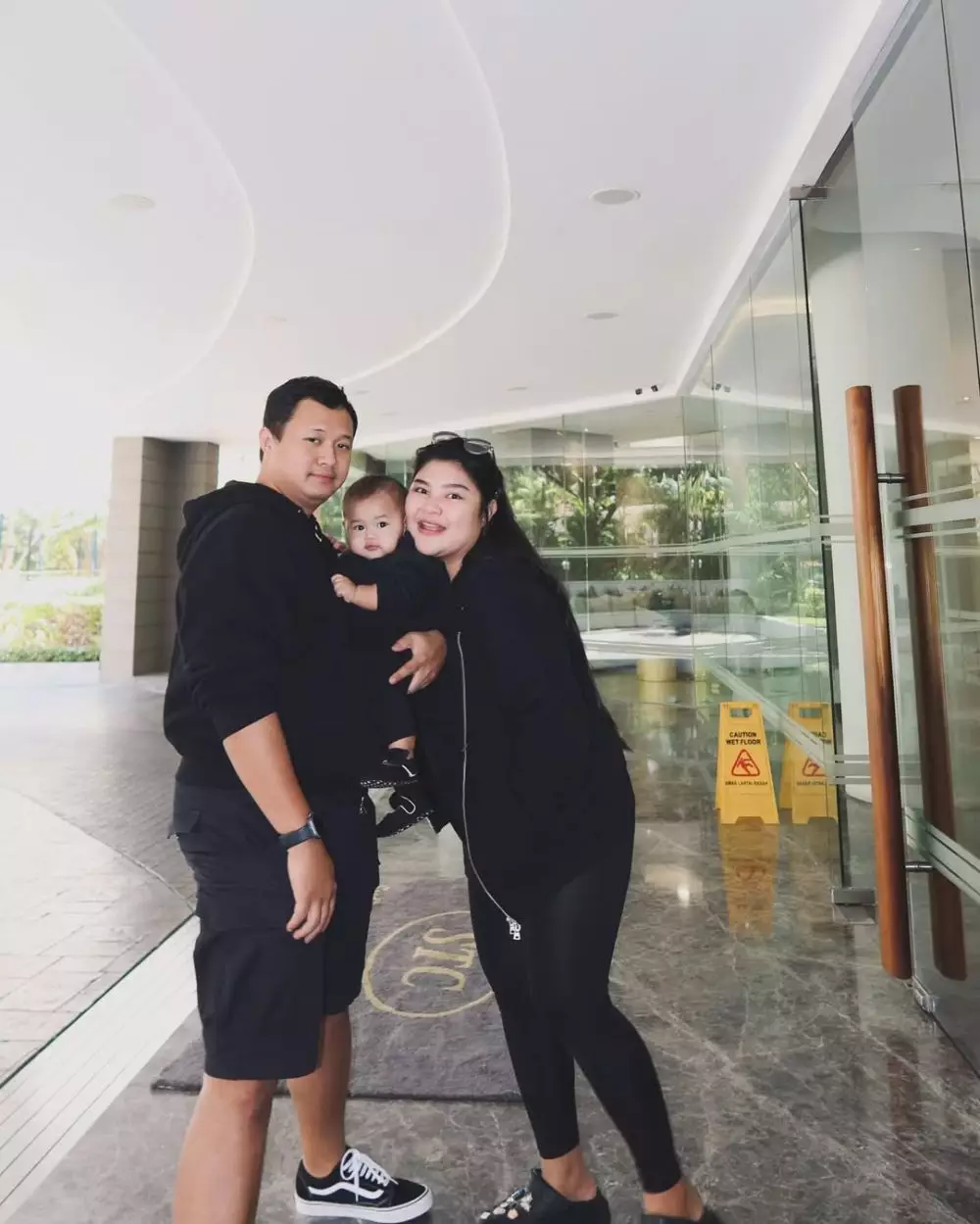 rosa meldianti keponakan dewi perssik sekarang © 2024 Instagram