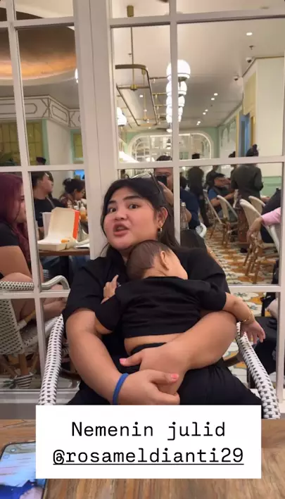 rosa meldianti keponakan dewi perssik sekarang © 2024 Instagram