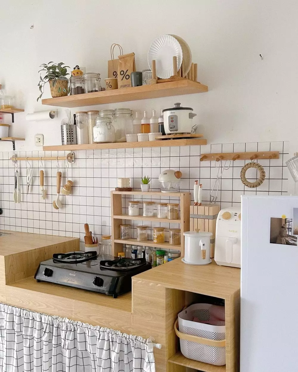 dapur kontrakan estetik © 2024 Instagram