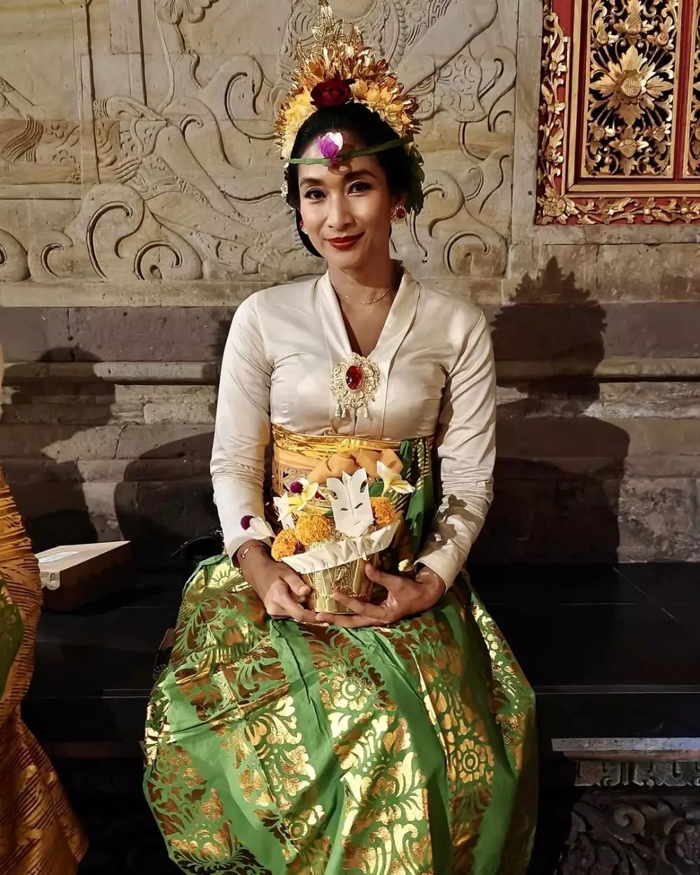 Happy Salma ungkap culture shock menikah dengan suami asli Bali © 2024 Instagram Happy Salma ungkap culture shock menikah dengan suami asli Bali © 2024 Instagram