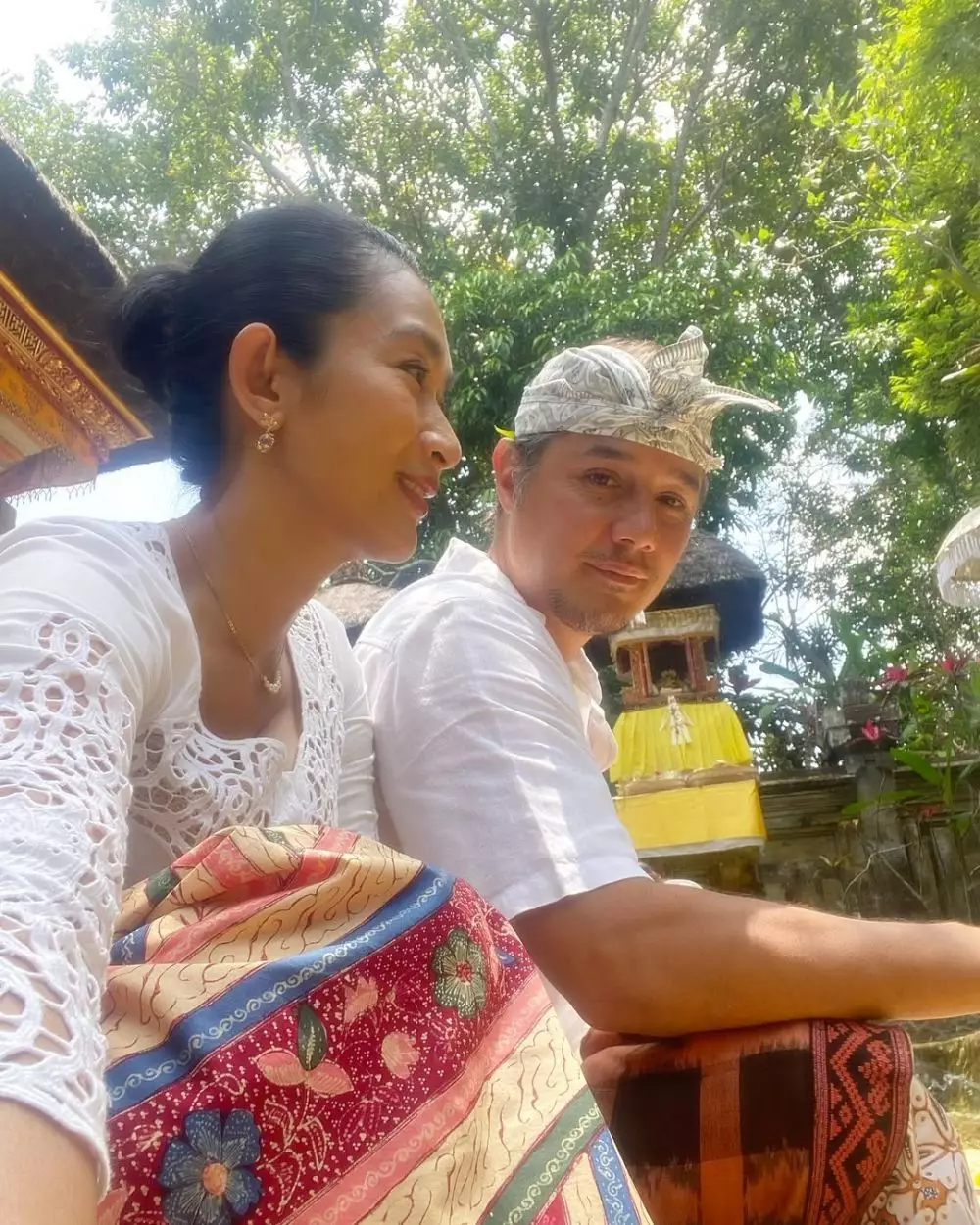 Happy Salma ungkap culture shock menikah dengan suami asli Bali © 2024 Instagram Happy Salma ungkap culture shock menikah dengan suami asli Bali © 2024 Instagram