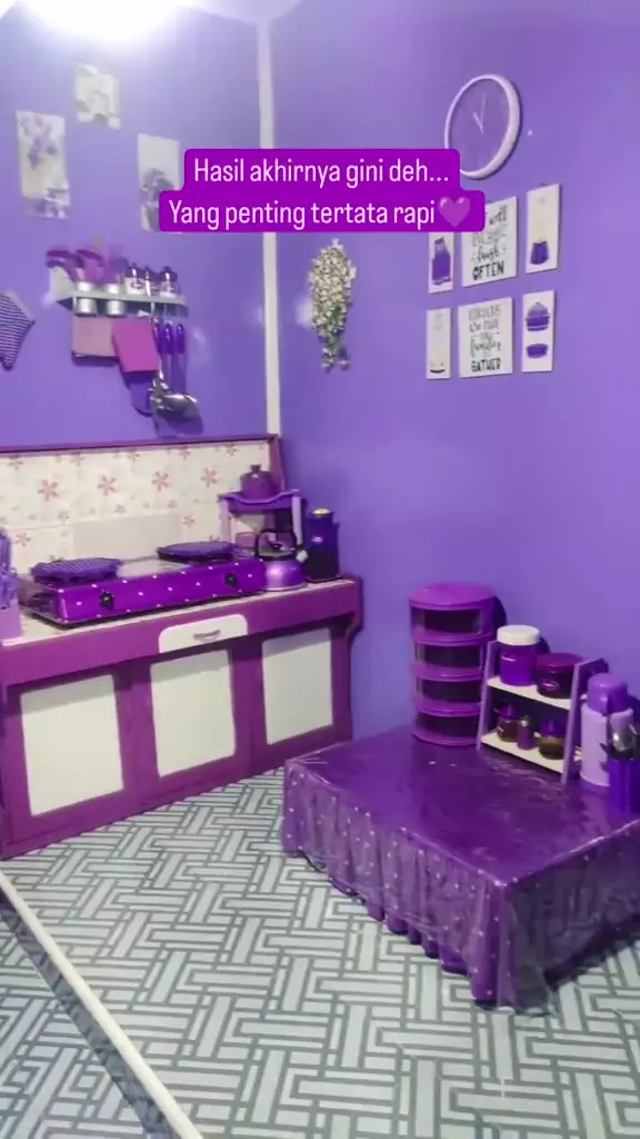 Renovasi dapur serba ungu © 2024 TikTok