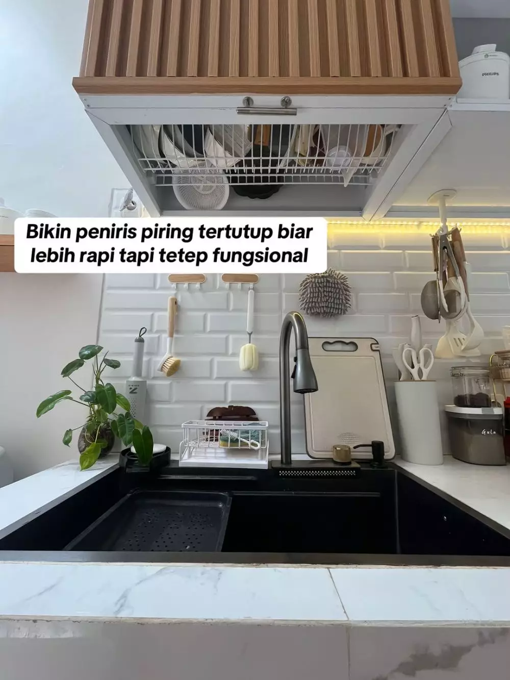 dapur usai renovasi meski segaris estetik © TikTok dapur usai renovasi meski segaris estetik © TikTok