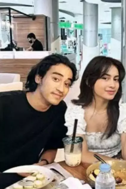 Abidzar jengah dijodoh-jodohkan dengan Sintya © berbagai sumber Abidzar jengah dijodoh-jodohkan dengan Sintya © berbagai sumber