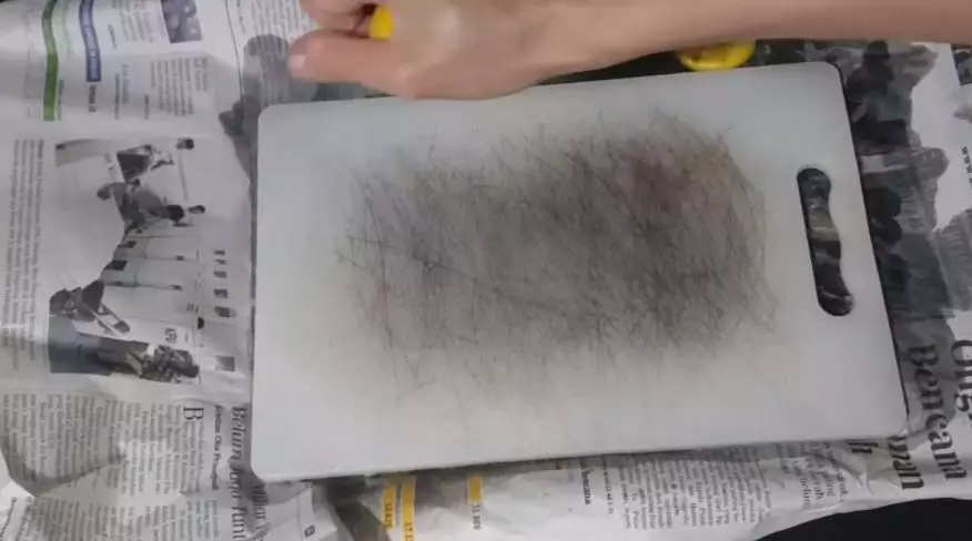 cara bersihkan talenan plastik jadi baru © 2023 brilio.net