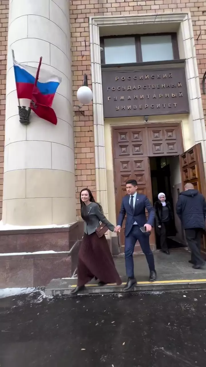 Momen Beby Tsabina temani suami dinas © 2024 Instagram