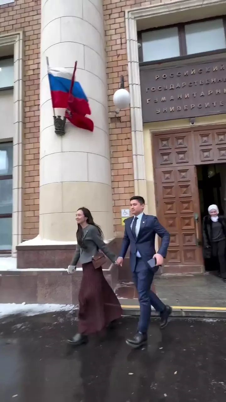 Momen Beby Tsabina temani suami dinas © 2024 Instagram