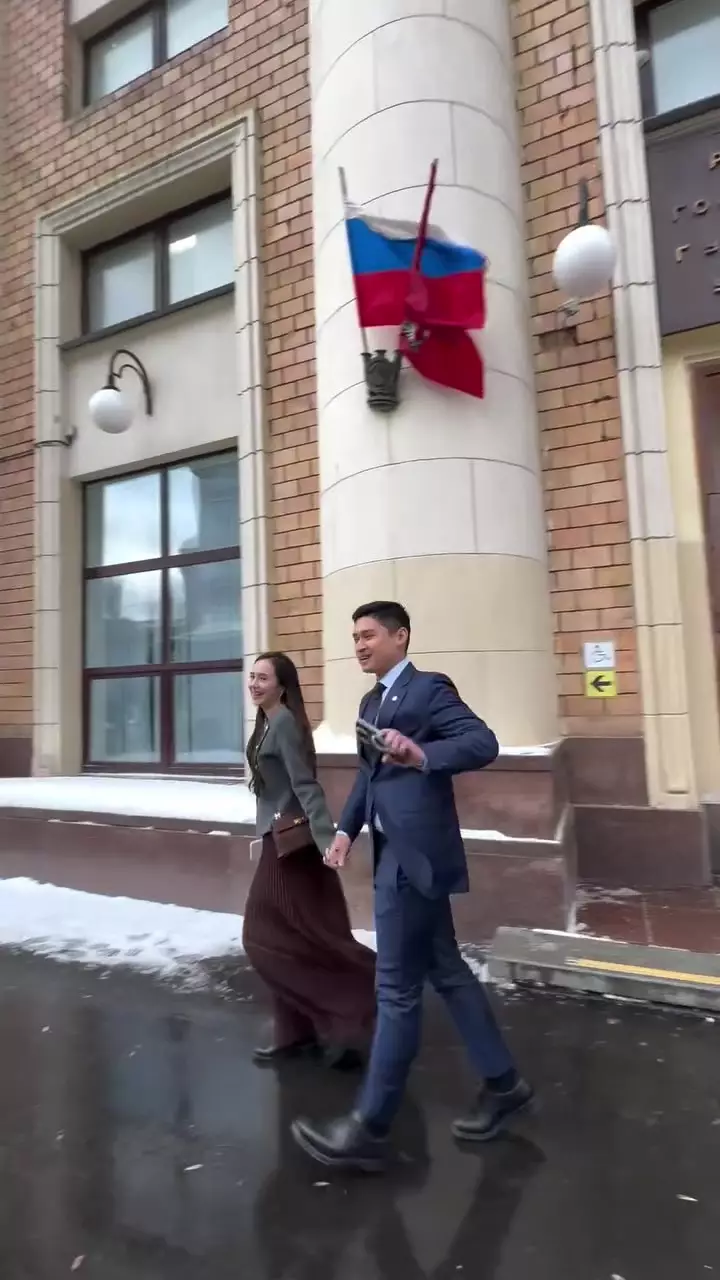 Momen Beby Tsabina temani suami dinas © 2024 Instagram