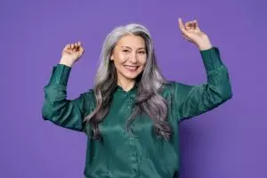 Campuran 3 bahan dapur ini efektif atasi uban agar kembali hitam, nggak perlu semir ke salon