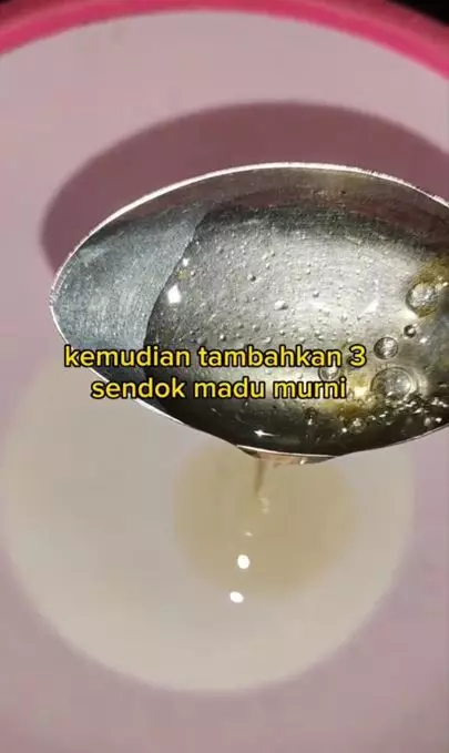 Memutihkan wajah secara alami pakai 1 jenis buah-buahan Berbagai sumber