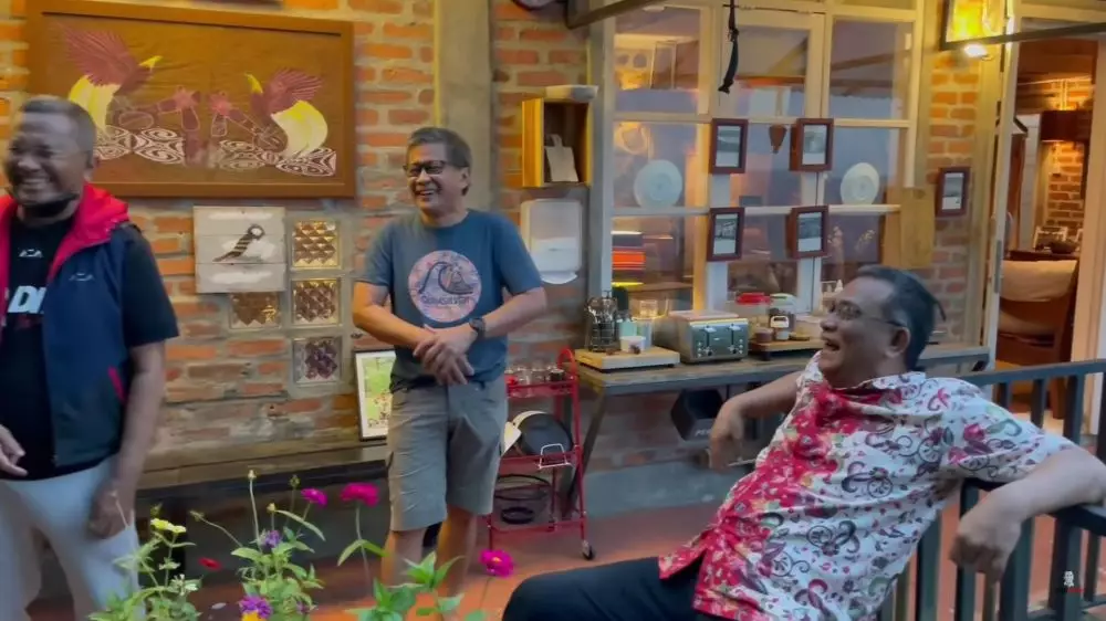 dapur rumah rocky gerung semi terbuka © 2024 brilio.net dapur rumah rocky gerung semi terbuka © 2024 brilio.net