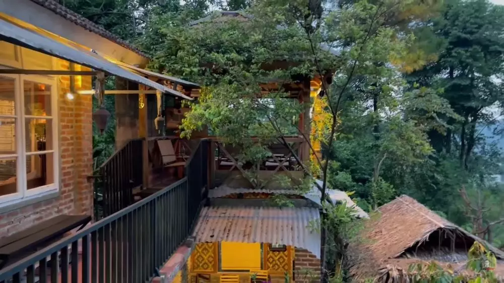 dapur rumah rocky gerung semi terbuka © 2024 brilio.net dapur rumah rocky gerung semi terbuka © 2024 brilio.net