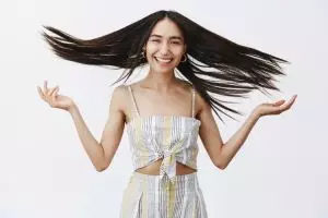 Cara atasi rambut tipis agar kembali tebal ini cuma andalkan 1 jenis daun, tak perlu hair tonic mahal