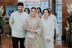  Akan segera jadi kakek, begini momen kebahagiaan Tora Sudiro bagikan hasil USG kehamilan sang putri