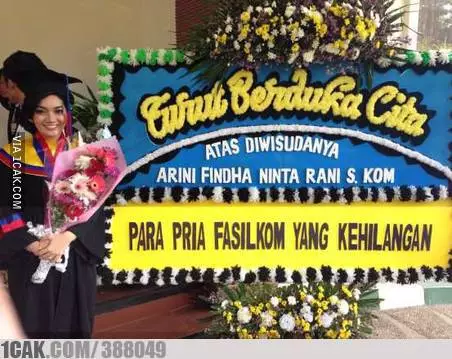 karangan bunga kocak © berbagai sumber