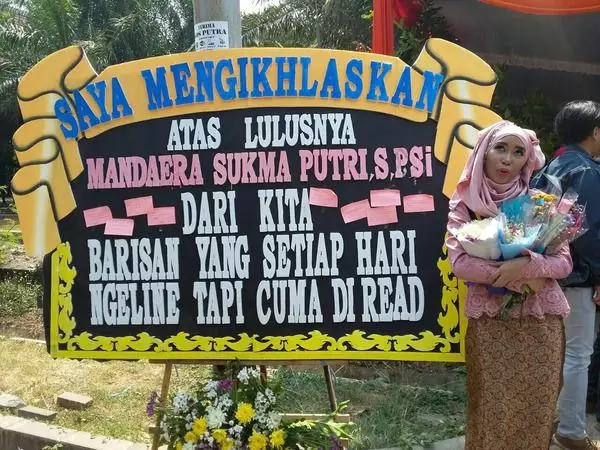 karangan bunga kocak © berbagai sumber