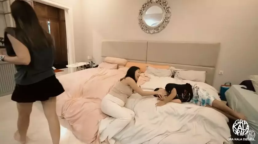 kamar Nia Ramadhani kasur seharga rumah © YouTube