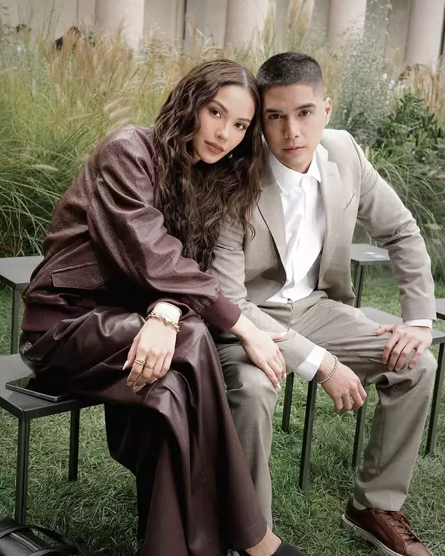 Ahmad Dhani ingin didampingi Maia dan Mulan saat pernikahan Al Ghazali © 2025 Instagram Ahmad Dhani ingin didampingi Maia dan Mulan saat pernikahan Al Ghazali © 2025 Instagram