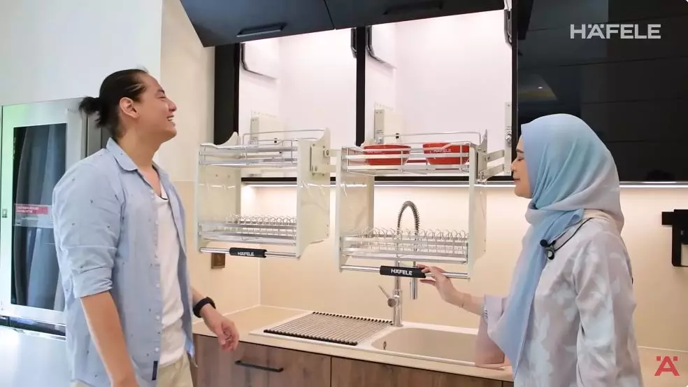 potret dapur roger danuarta © YouTube