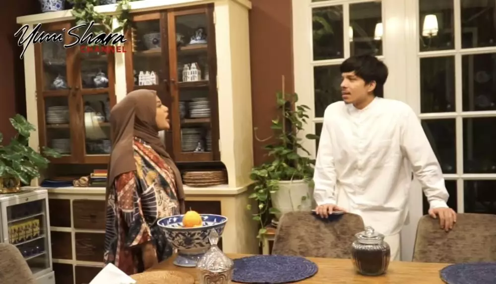 dapur rumah mewah yuni shara serasa bak di taman © berbagai sumber