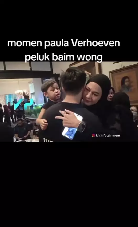 momen Paula Verhoeven peluk Baim Wong © TikTok momen Paula Verhoeven peluk Baim Wong © TikTok