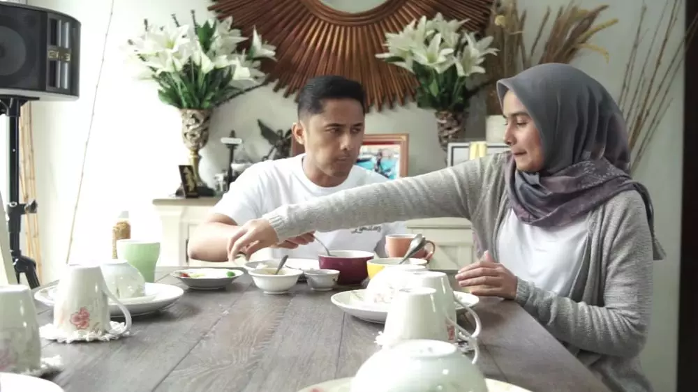 dapur rumah Hengky Kurniawan sederhana © 2024 brilio.net