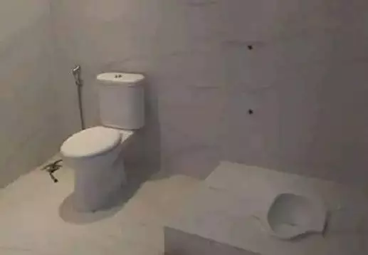 potret kocak toilet ini desainnya malah bikin meringis Berbagai sumber potret kocak toilet ini desainnya malah bikin meringis Berbagai sumber