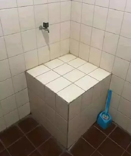 potret kocak toilet ini desainnya malah bikin meringis Berbagai sumber potret kocak toilet ini desainnya malah bikin meringis Berbagai sumber