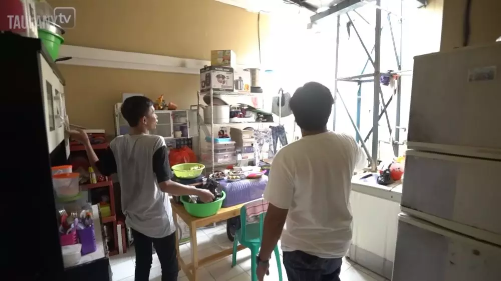 dapur rumah dede sunandar © 2024 brilio.net