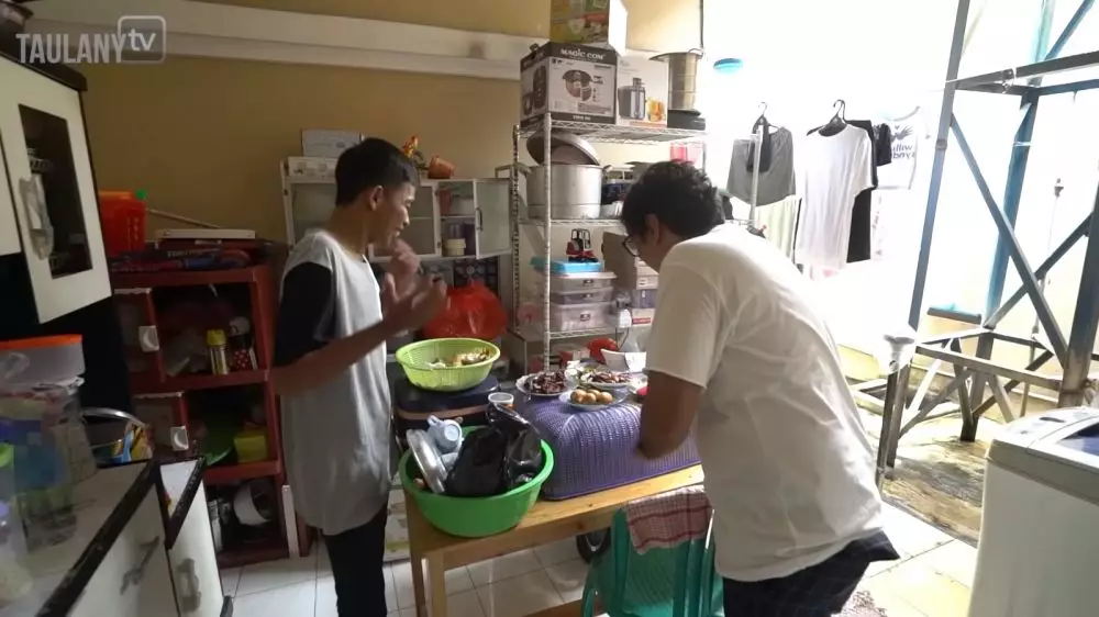 dapur rumah dede sunandar © 2024 brilio.net