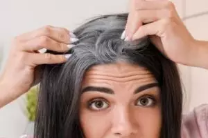 Bukan pakai minyak kemiri, begini cara bikin tonic penghitam rambut beruban pakai 2 jenis biji rempah