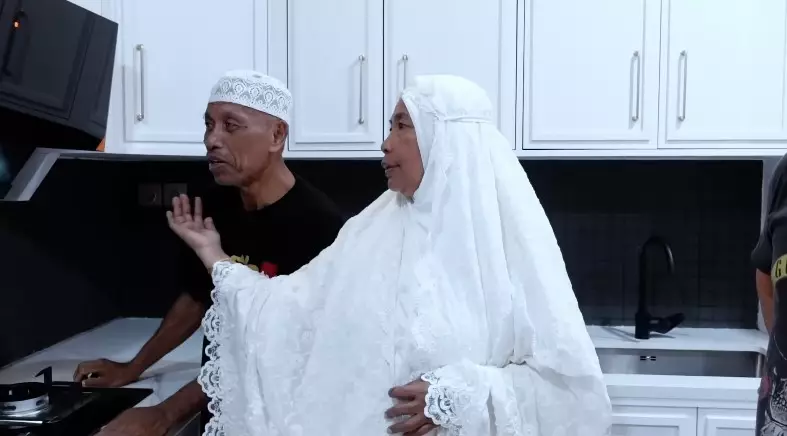 potret dapur Arie Kriting Indah © YouTube potret dapur Arie Kriting Indah © YouTube