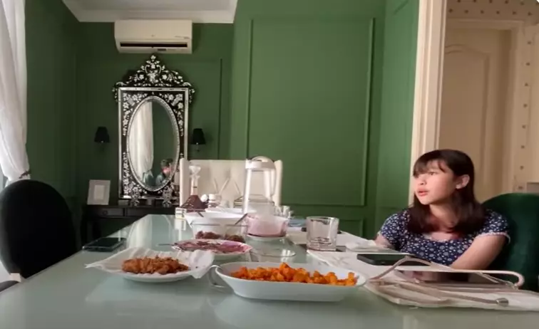 potret dapur rumah Annisa Trihapsari © 2024 brilio.net