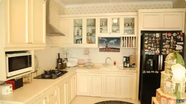 potret dapur rumah Annisa Trihapsari © 2024 brilio.net