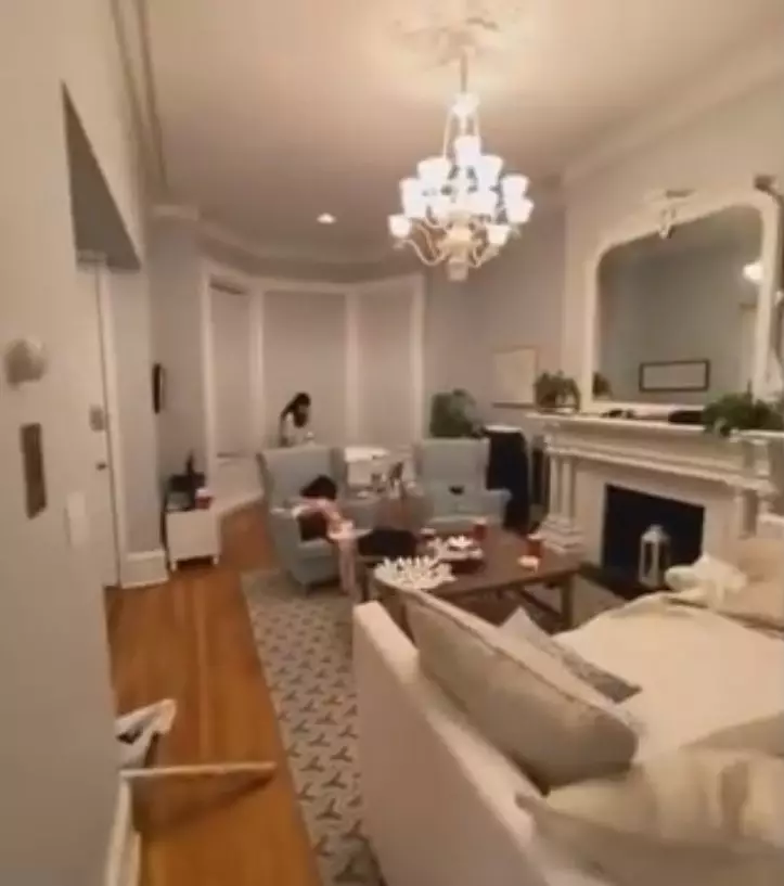 rumah AHY Annisa Pohan mewah serba biru © 2024 brilio.net