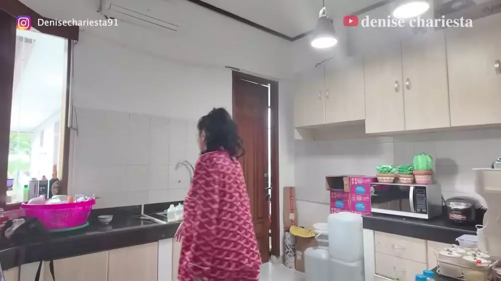 dapur denise chariesta di rumah baru © 2025 YouTube dapur denise chariesta di rumah baru © 2025 YouTube