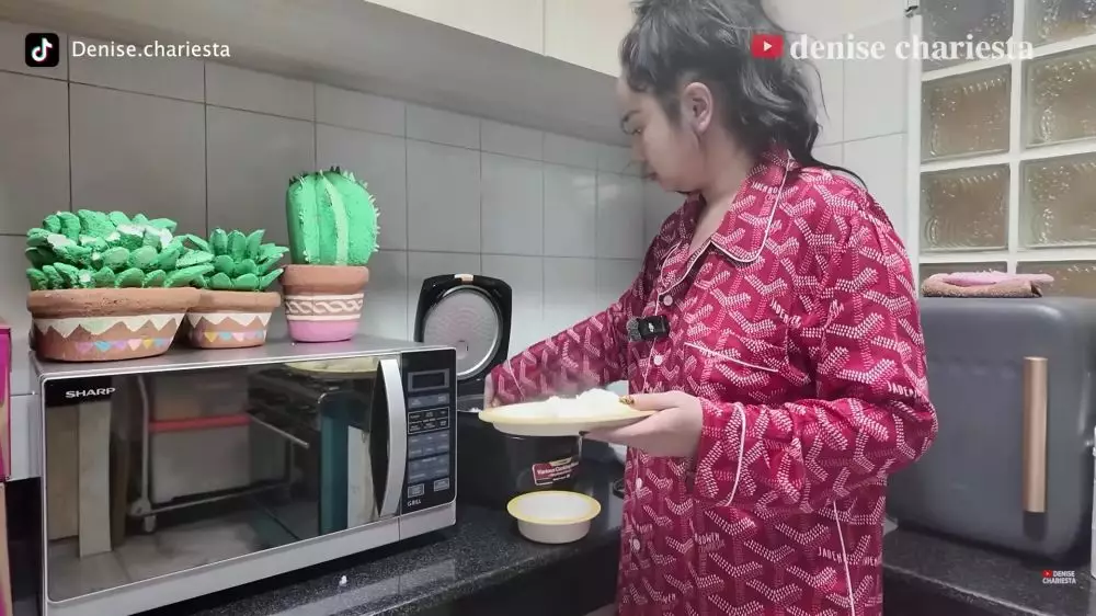 dapur denise chariesta di rumah baru © 2025 YouTube dapur denise chariesta di rumah baru © 2025 YouTube