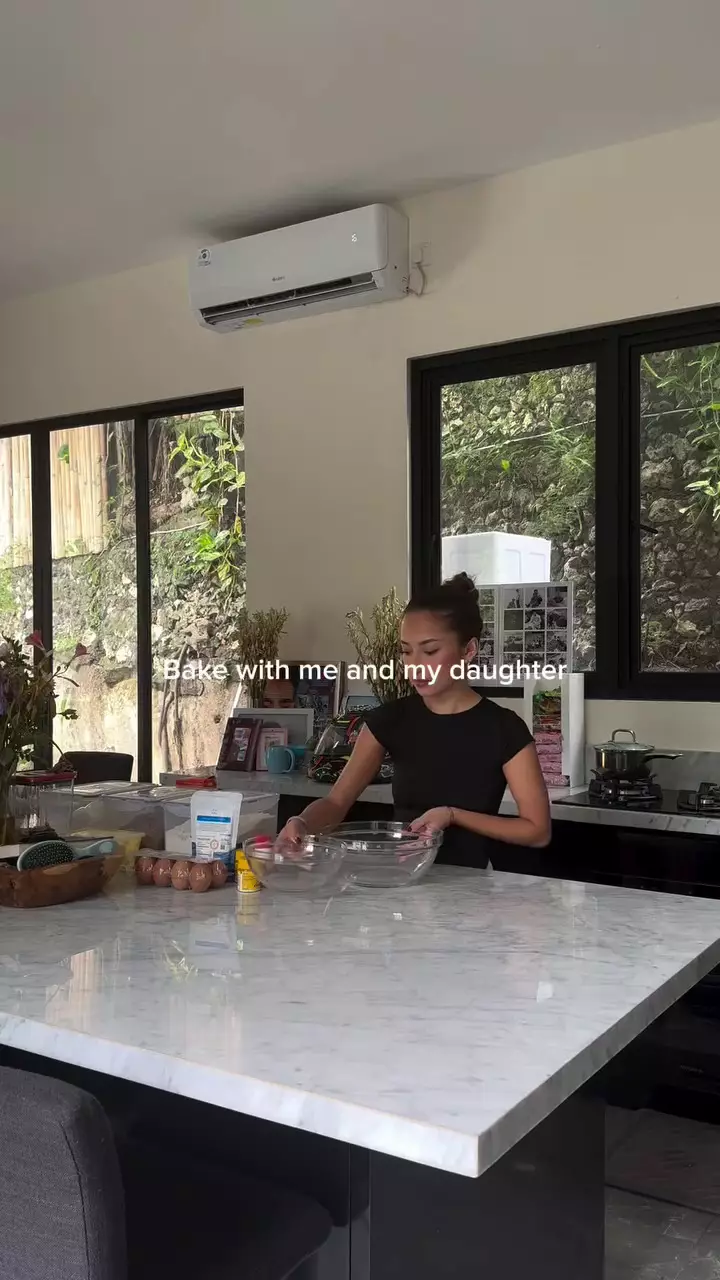 dapur rumah jennifer coppen © 2025 Instagram